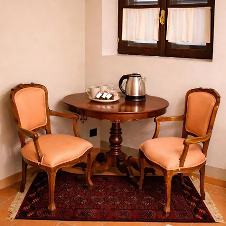 La Casa Di Talin Фермерский дом Serravalle delle Langhe