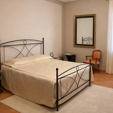 La Casa Di Talin Фермерский дом Serravalle delle Langhe